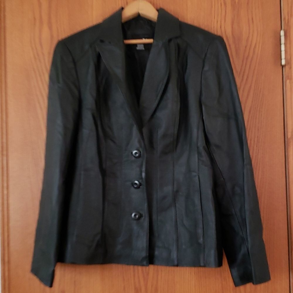 NWOT Ladies East 5th Genuine Leather Coat Jacket Sz M